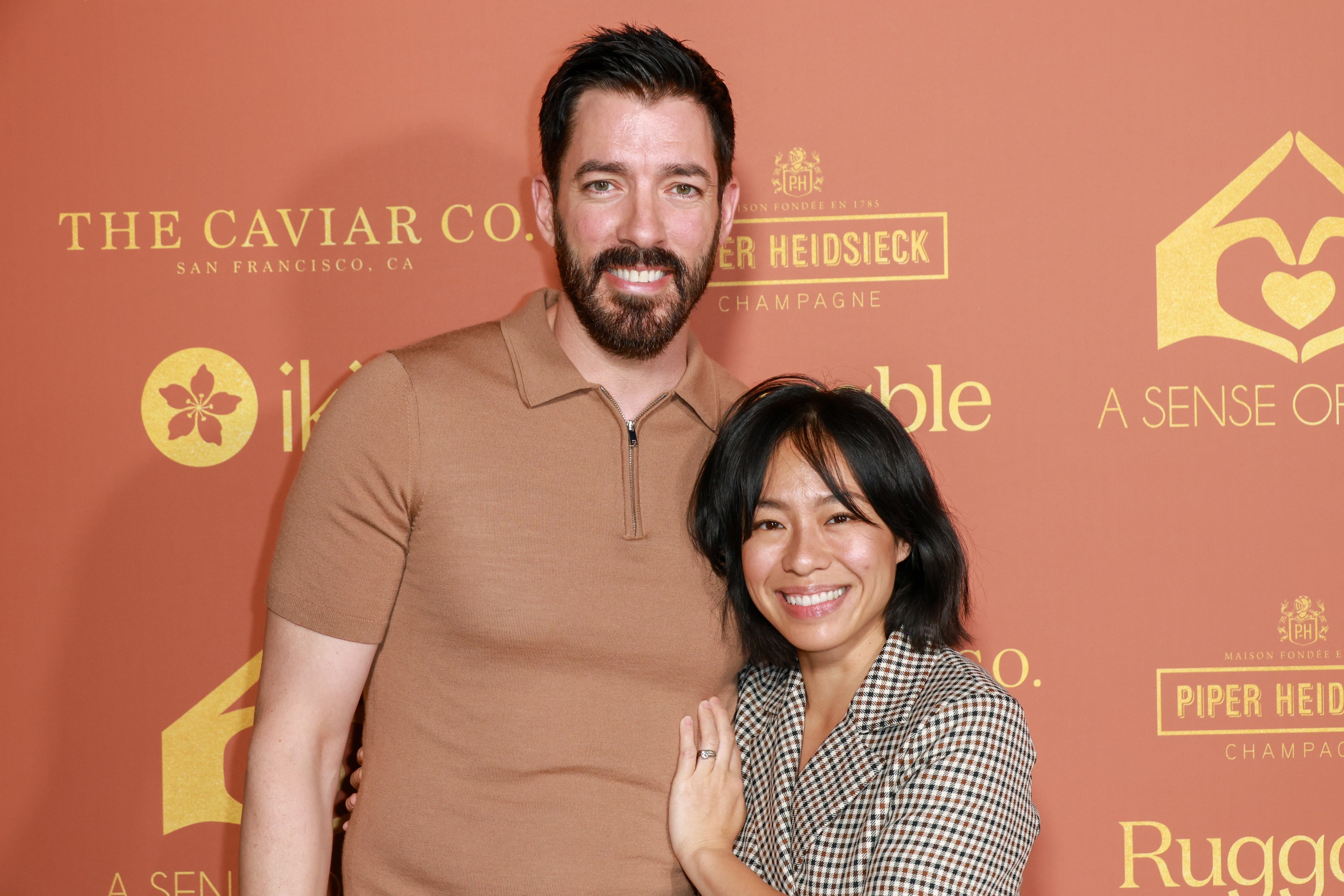 Drew Scott and Linda Phan at the A Sense of Home Gala held on October 21, 2023 in Los Angeles, California. (Photo by Elyse Jankowski/Variety via Getty Images)